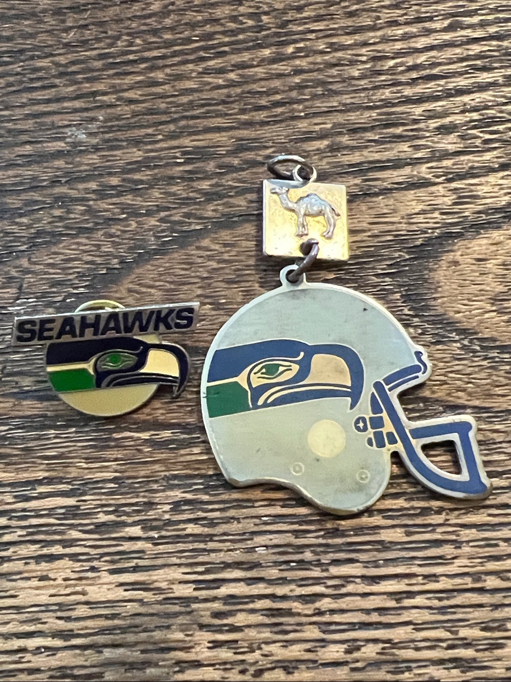 1984 Seattle Seahawks NFLP Peter David pin & keychain